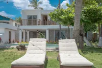 Aaki Hotel - Beach