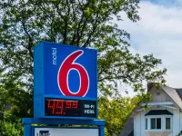Motel 6 Arlington Heights, IL - Chicago North Central Hotels in Cook County