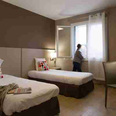 Logis Hôtel Le Pardaillan Rooms
