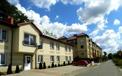 EndHotel Bielany Wroclawskie Hotels near Centrum Kwiatowe