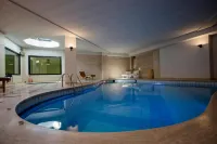Hostellerie du Cheval Blanc - Pools