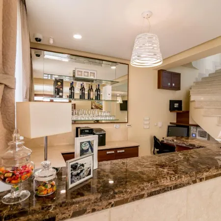 Hedera Residences - Kumbor