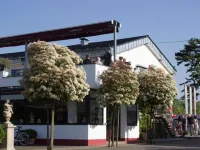 Hotel Haus Berger Hotels near Weiss