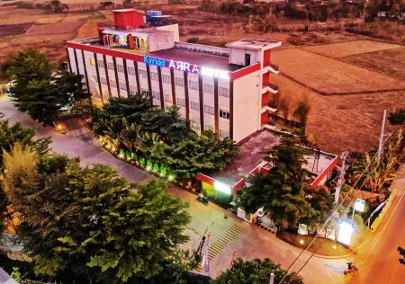 Kyriad Arra Hotel Cepu Отели в г. Чепу