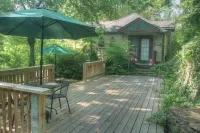 Hidden Springs Bed and Breakfast Hotels in Eureka Springs
