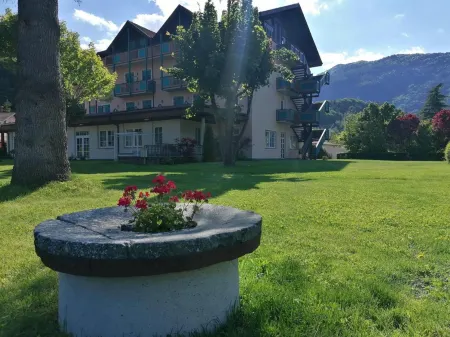 Hotel Bel Sit Отели в г. Caderzone