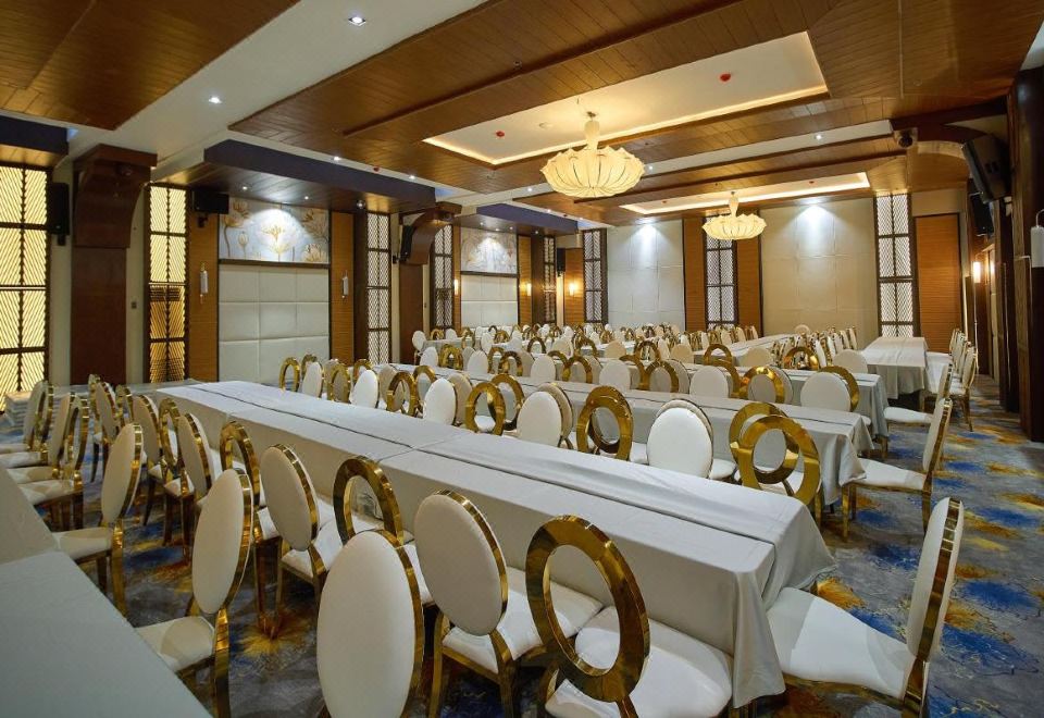 3. J7 플라자 호..