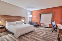 Holiday Inn Express & Suites NASHVILLE METROCENTER DOWNTOWN by IHG Hotels near Printer's Alley