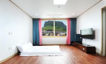 Seongsanpo Love Pension