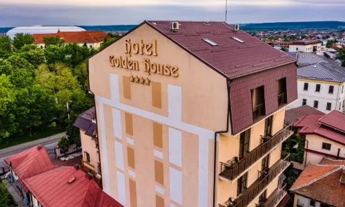 Hotel Golden House