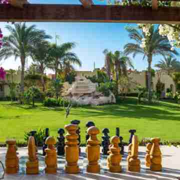 Cardina Resort Hotel Exterior