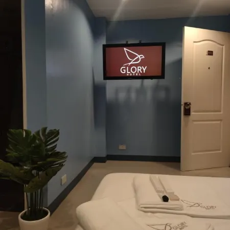 Glory Hotel Cubao Отели рядом с достопримечательностью «Колизей Аранета»