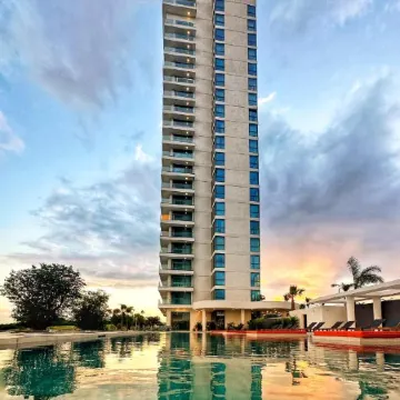 Mullet Bay Suites - Your Luxury Stay Awaits