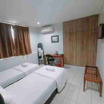 Reintree Lodge Hotel Rooms
