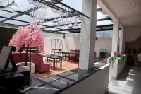 Amadora Boutique Hostel Hotels in Carnaxide