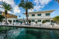 The Roth Hotel, Treasure Island, Florida - Apartments