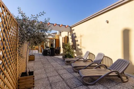 斯卡利傑羅客房酒店