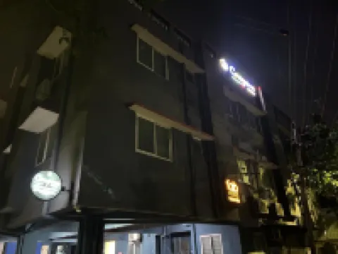 Crayons Hotel Hotels near Grand Mall