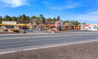 Kings House Motor Hotel