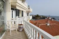 1st Line Sea View & Rooftop - La Arena - 3-Star
