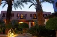 Iapetos Village