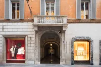 V Collection Condotti - 3-Star