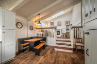 Bandon Marina Inn