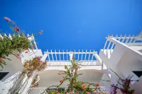 Gavimar Ariel Chico Hotel and Apartments - parking