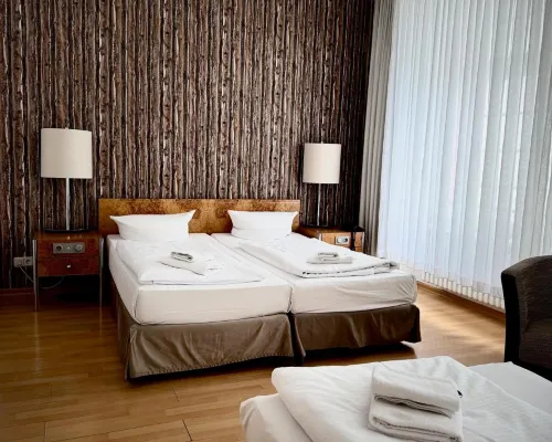 แอร์ลังเงอร์ โฮฟ โรงแรมใกล้สถานที่จัดกิจกรรม COLONIA NOVA