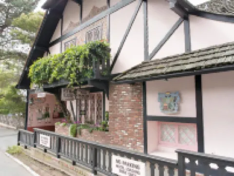 Hofsas House Hotel Hotels near Pat Areias Sterling