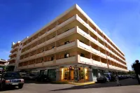 Invisa Hotel la Cala Отели рядом с достопримечательностью «Bus Station Santa Eularia»