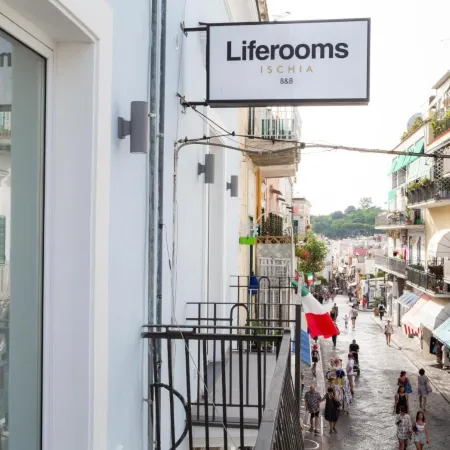Liferooms