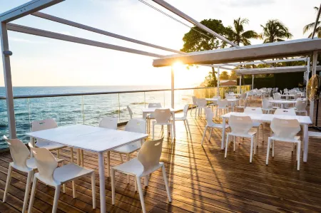 Acantilados Отели рядом с достопримечательностью «El Tunco»