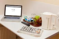 Gatwick Turret Guest House Hotel a Salfords