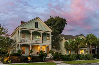 The Addison on Amelia Отели рядом с достопримечательностью «Amelia Island Lighthouse»