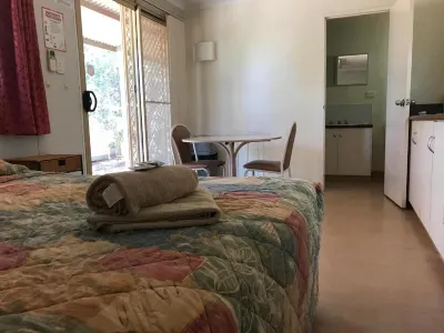 Aaok Karratha Caravan Park Hotels in Pegs Creek