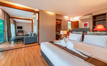 C&N Kho Khao Beach Resort Отели в г. Такуа Па