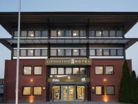 ليفينجتون هوتل Hotels near مطار أرلاندا، الصالة 3