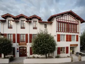 Hôtel Briketenia