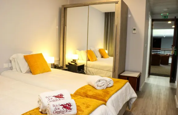 多斯卡瓦爾羅斯酒店