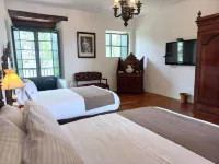 Hacienda El Novillero Hotels in Silvania