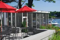 Dockside Guest Quarters - 3-Star