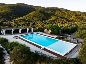 Casagliana Suite Resort