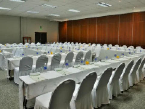 Cresta Lodge Harare Hotels in Harare