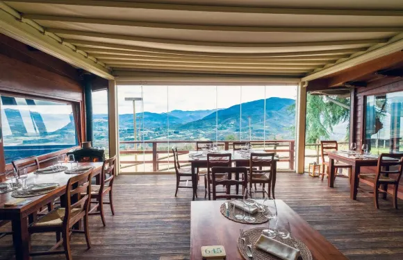 拉瑟拉農莊酒店