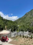 Rafting House Hotels in 