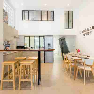 Splendid Loft 3Br 10P Nation Dining/Meeting Rooms