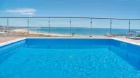 Topcity Hostel & Suites - Pools