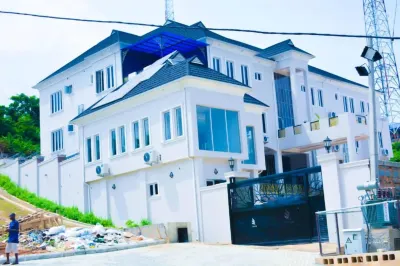 Camas Hotel & Suite Asero Abeokuta Hotels near Olusegun Obasanjo Presidential Library (OOPL)