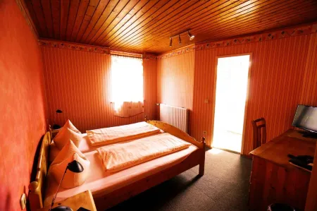 Gemündener Hof Отели в г. Зиммерн